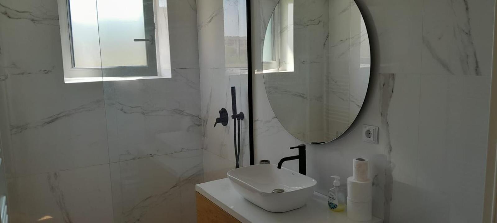 Coresi, 2 Camere, Sleeps 6 Large Private Garden Apartment Pets Welcome Braşov Buitenkant foto