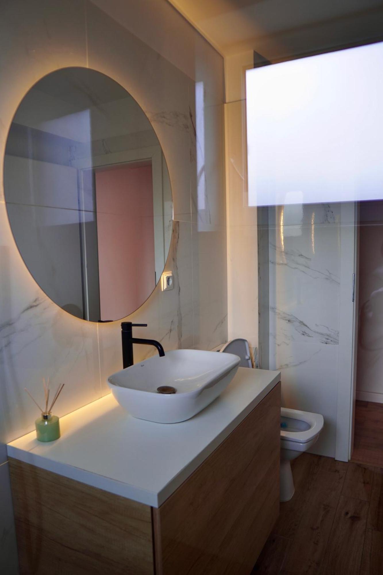 Coresi, 2 Camere, Sleeps 6 Large Private Garden Apartment Pets Welcome Braşov Buitenkant foto